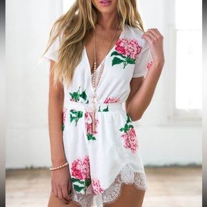 Xenia boutique floral romper size small